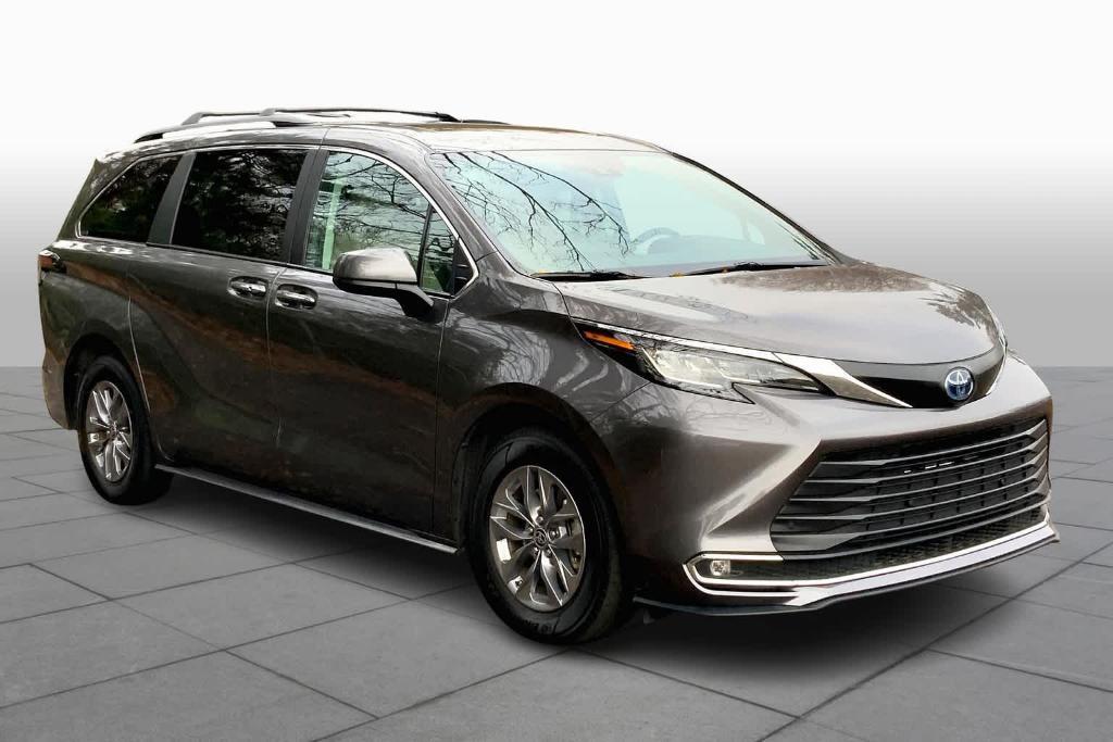 used 2022 Toyota Sienna car, priced at $42,999