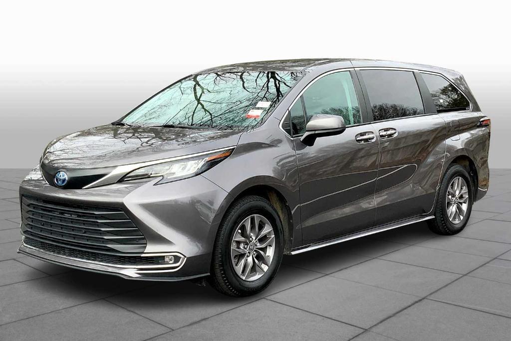 used 2023 Toyota Sienna car, priced at $38,998