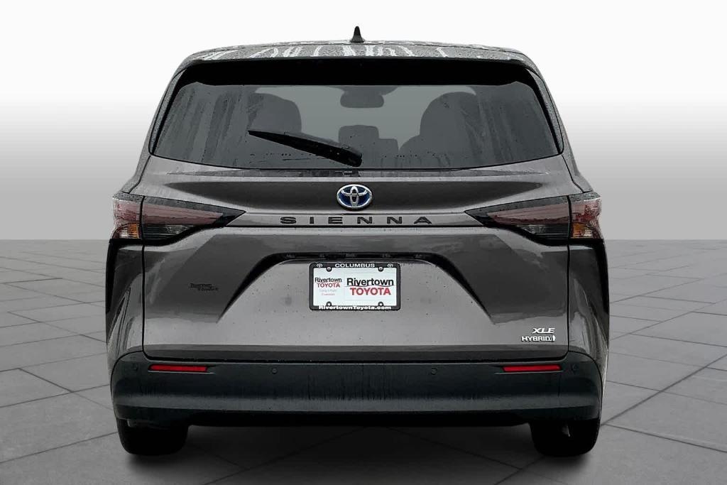 used 2023 Toyota Sienna car, priced at $38,998