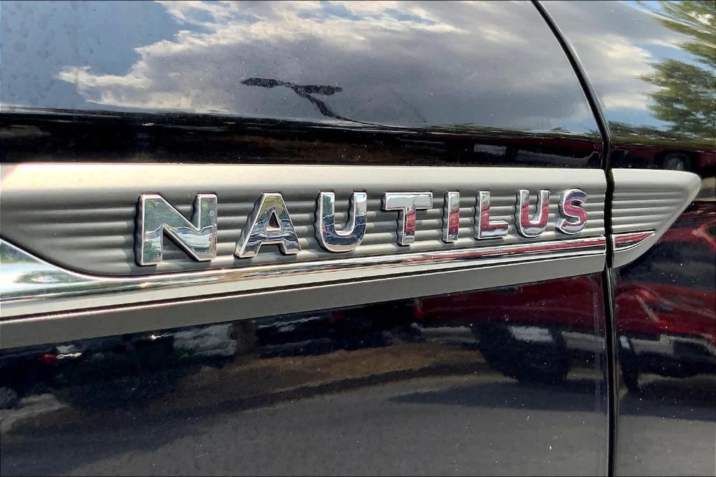 used 2022 Lincoln Nautilus car, priced at $26,326