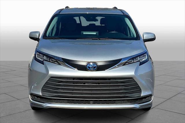 used 2022 Toyota Sienna car, priced at $37,659