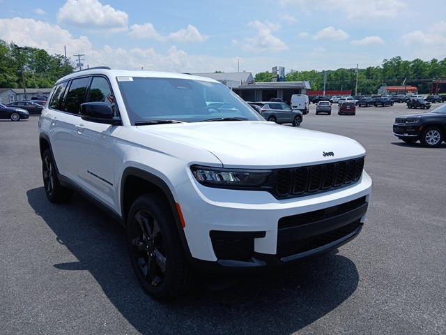 new 2025 Jeep Grand Cherokee L car, priced at $45,622