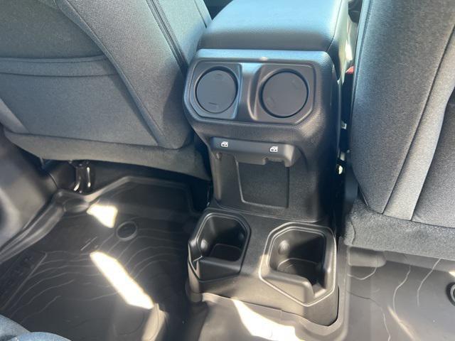 new 2025 Jeep Wrangler car, priced at $46,672