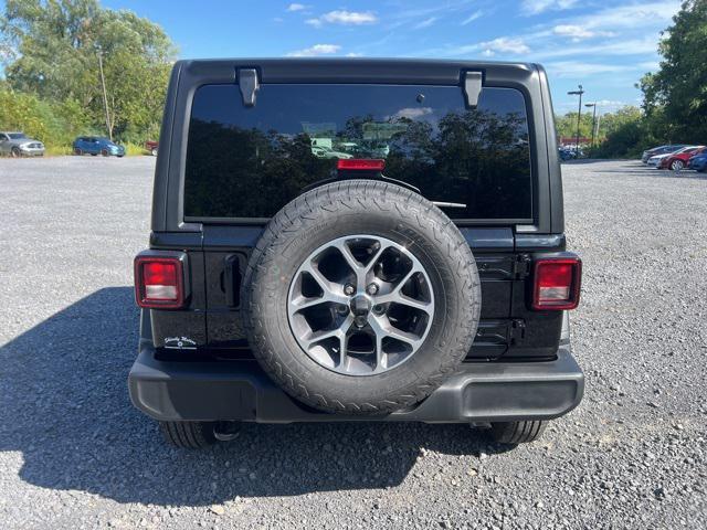 new 2025 Jeep Wrangler car, priced at $46,672