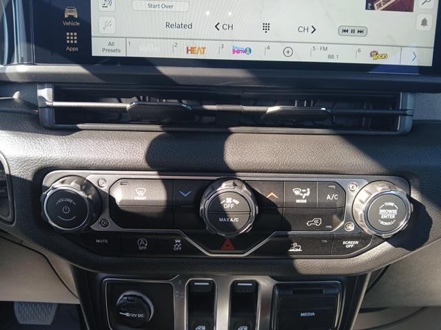 new 2026 Jeep Wrangler car, priced at $38,632