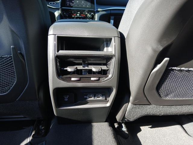 new 2025 Jeep Grand Cherokee car, priced at $40,636