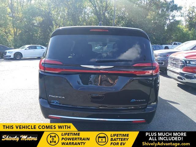 new 2023 Chrysler Pacifica Hybrid car, priced at $45,647