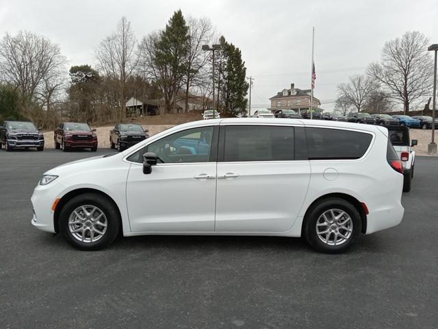 new 2025 Chrysler Pacifica car, priced at $41,431