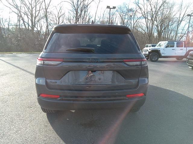 new 2025 Jeep Grand Cherokee car, priced at $44,364