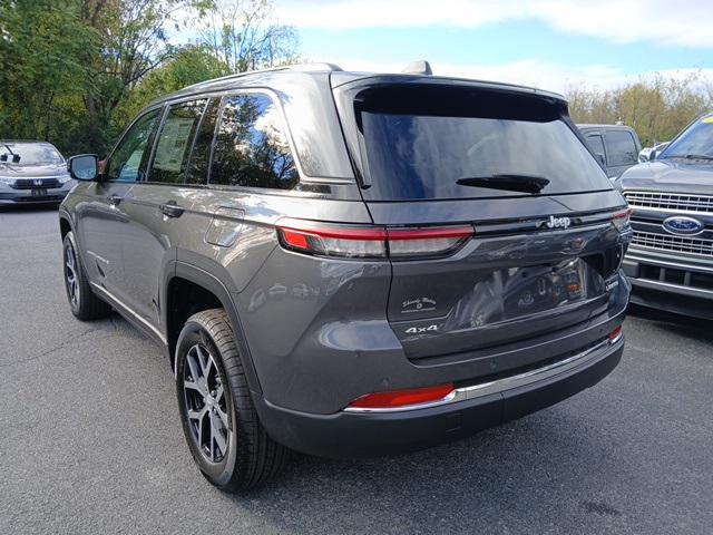 new 2025 Jeep Grand Cherokee car, priced at $42,746