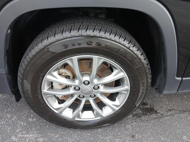used 2022 Jeep Cherokee car, priced at $23,658