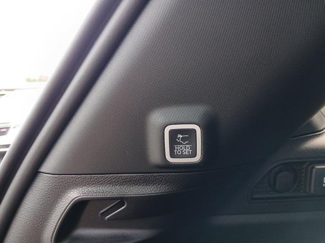 new 2025 Jeep Grand Cherokee car, priced at $40,636