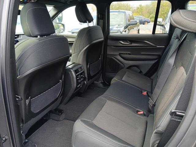 new 2025 Jeep Grand Cherokee car, priced at $40,636