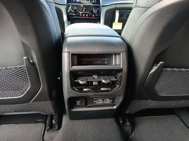 new 2025 Jeep Grand Cherokee car, priced at $44,191