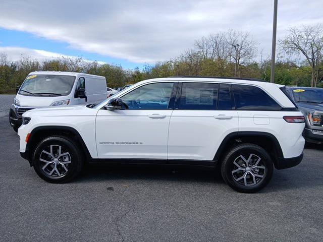 new 2025 Jeep Grand Cherokee car, priced at $48,230