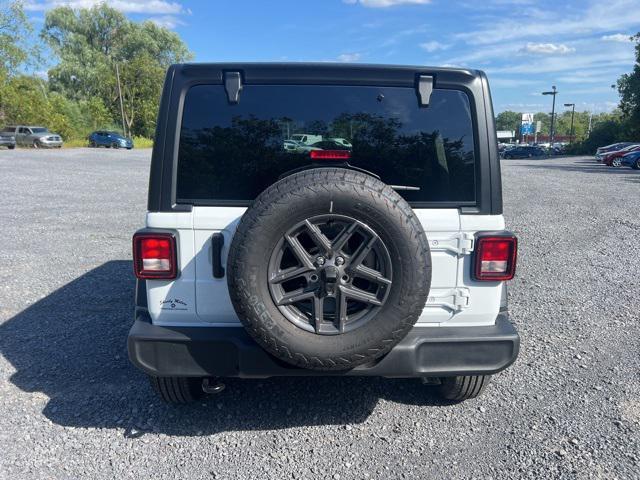 new 2025 Jeep Wrangler car, priced at $42,660