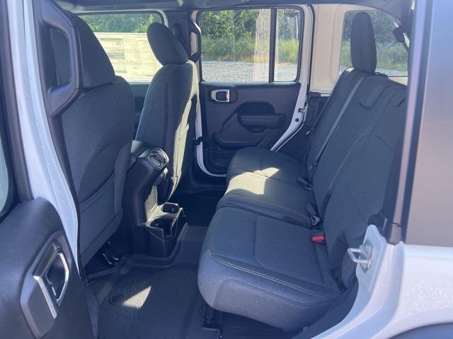new 2025 Jeep Wrangler car, priced at $42,660