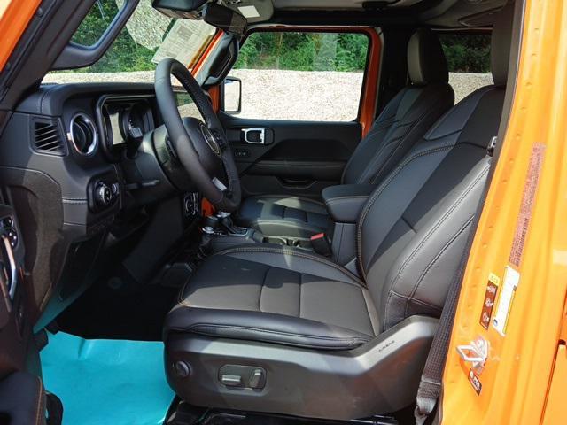 new 2025 Jeep Gladiator car, priced at $46,182