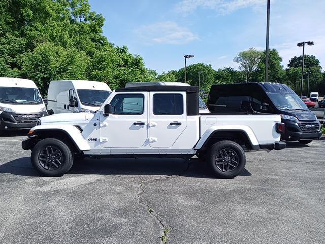 new 2024 Jeep Gladiator car, priced at $43,185