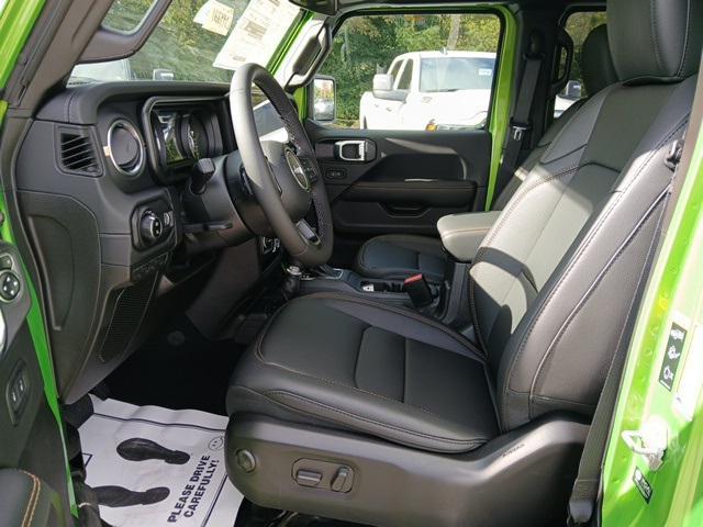 new 2025 Jeep Gladiator car, priced at $42,493
