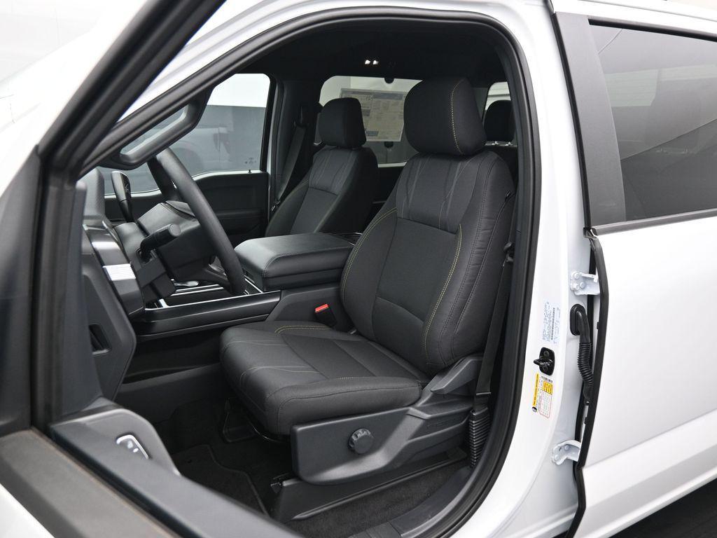 new 2025 Ford F-150 car, priced at $45,695