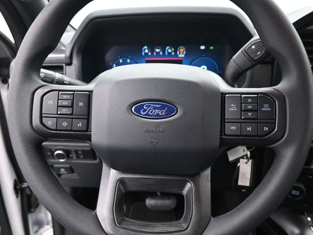 new 2025 Ford F-150 car, priced at $45,695