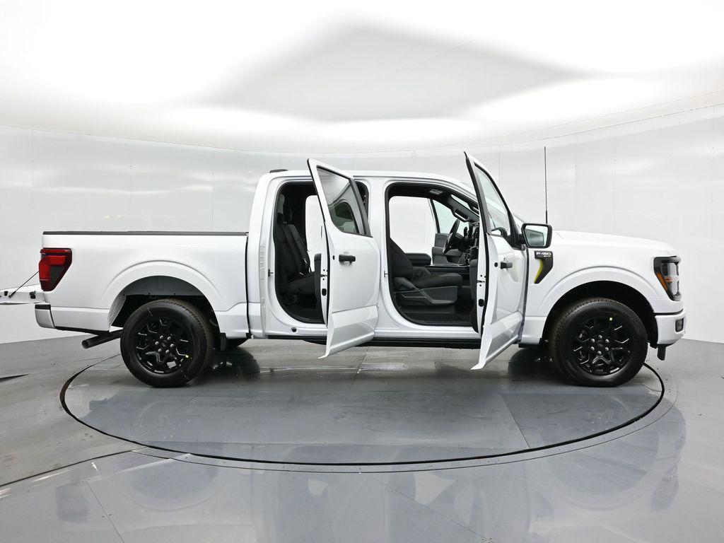 new 2025 Ford F-150 car, priced at $45,695