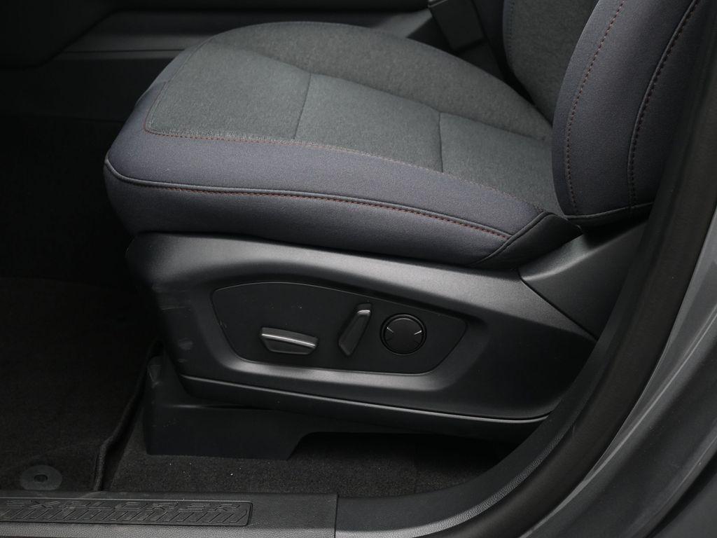 new 2025 Ford Explorer car, priced at $40,280