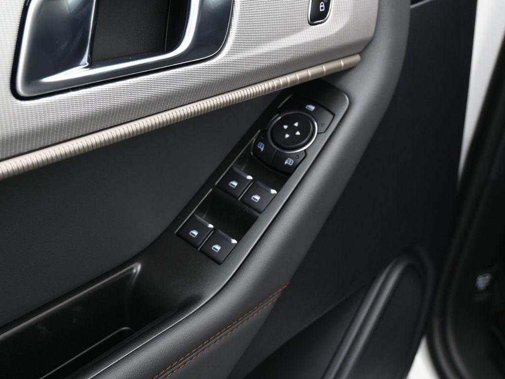 new 2025 Ford Explorer car, priced at $41,440
