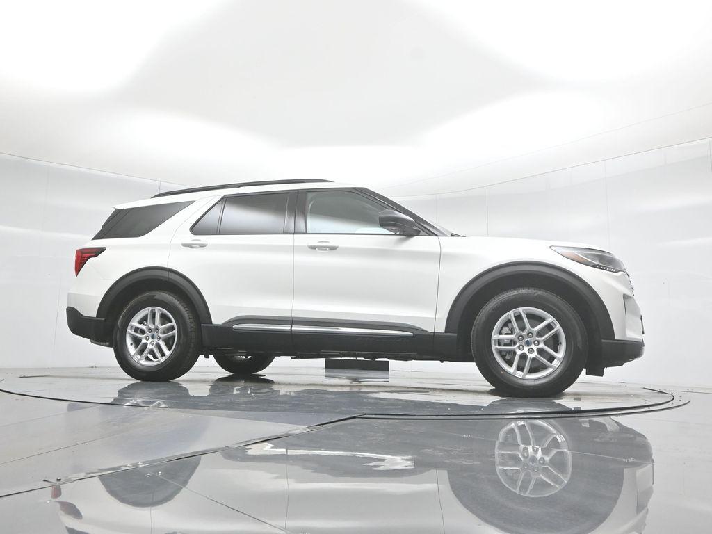 new 2025 Ford Explorer car, priced at $41,440