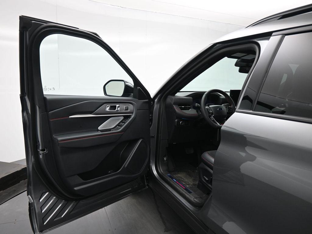 new 2025 Ford Explorer car, priced at $61,310