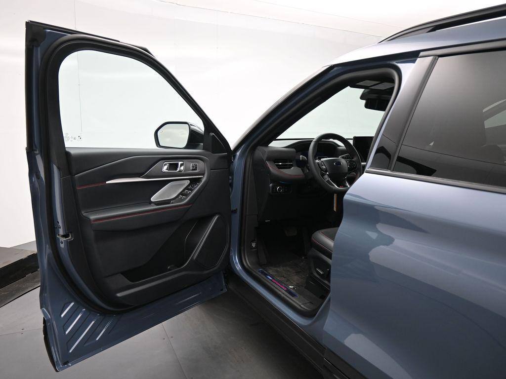 new 2025 Ford Explorer car, priced at $61,805