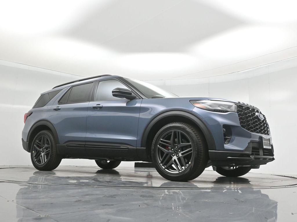 new 2025 Ford Explorer car, priced at $61,805