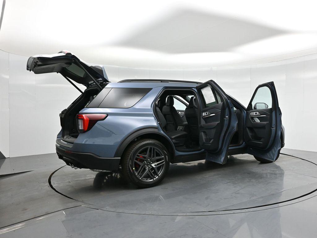 new 2025 Ford Explorer car, priced at $61,805