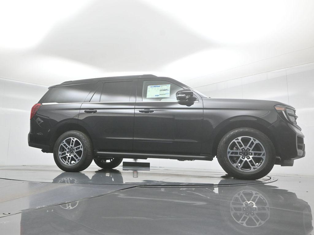 new 2025 Ford Expedition car, priced at $72,865