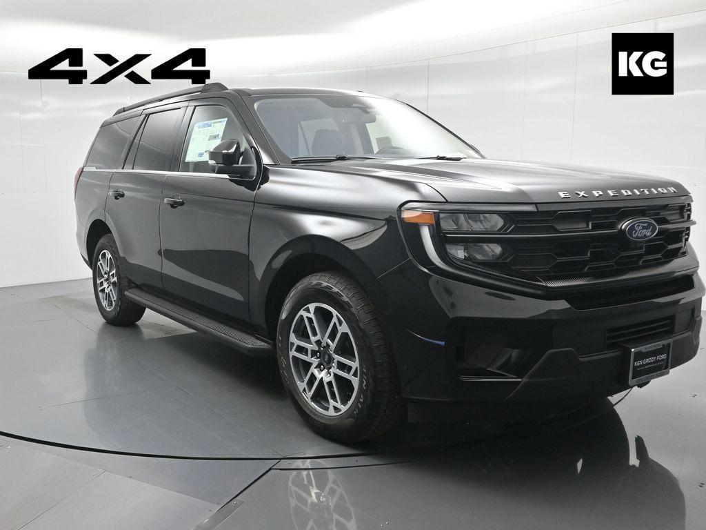 new 2025 Ford Expedition car, priced at $72,865
