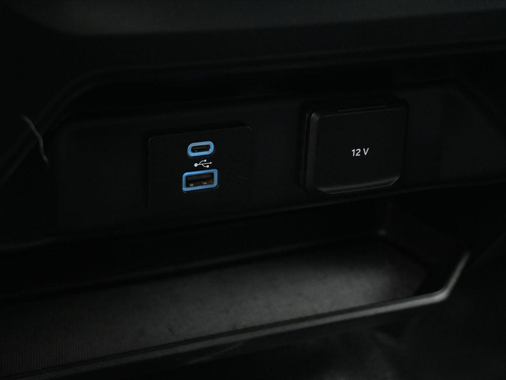 used 2021 Ford F-150 car, priced at $21,000