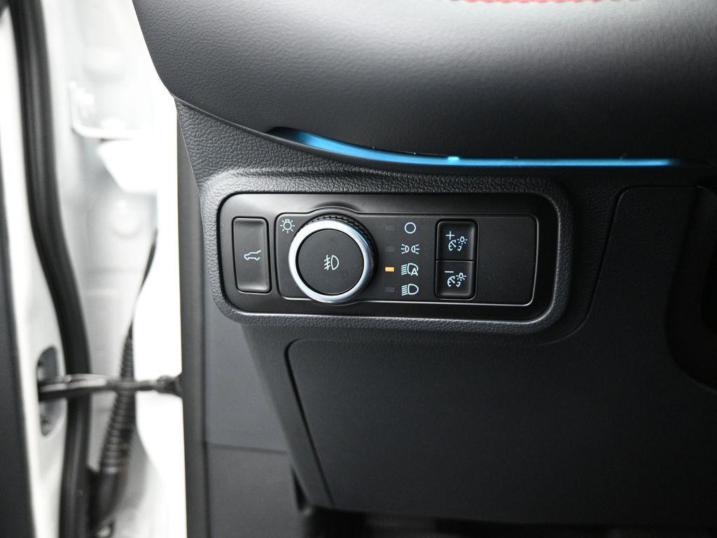new 2025 Ford Explorer car, priced at $62,105