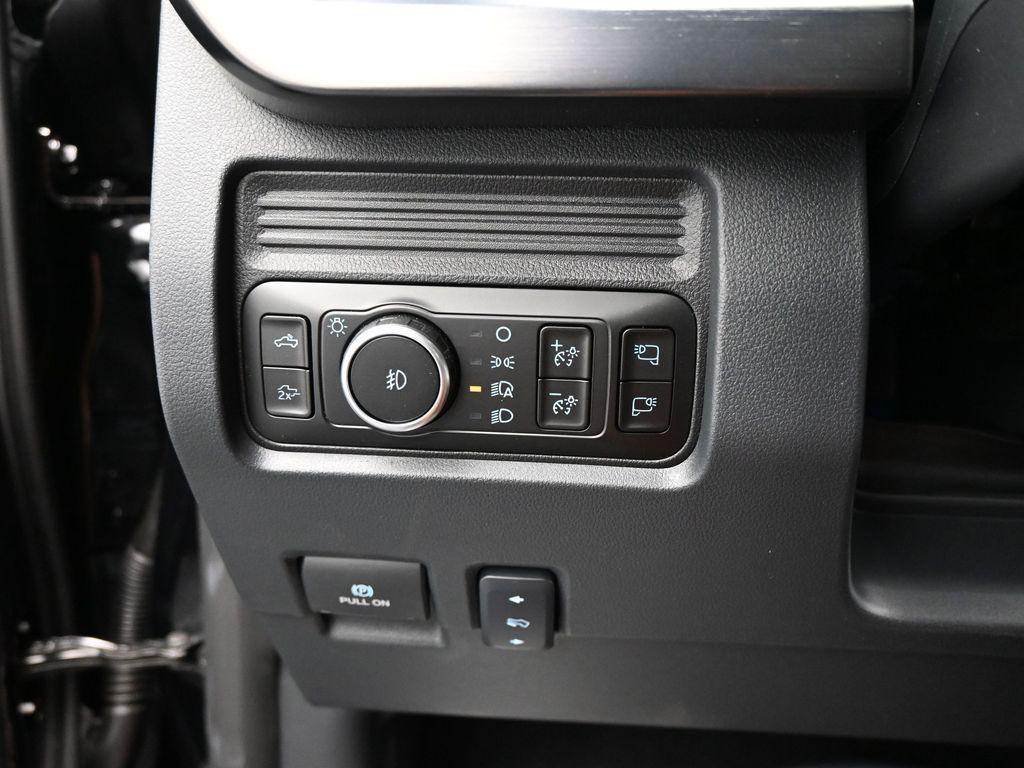 new 2025 Ford F-250 car, priced at $89,930