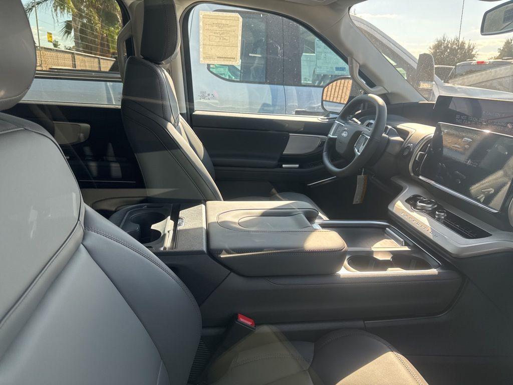 new 2025 Ford Expedition Max car, priced at $75,865