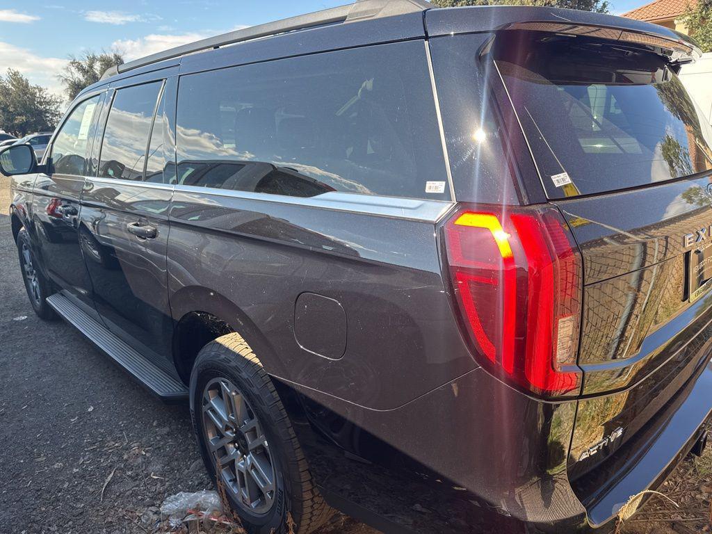 new 2025 Ford Expedition Max car, priced at $75,865
