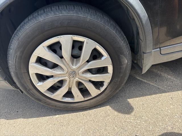used 2015 Nissan Rogue car, priced at $11,500