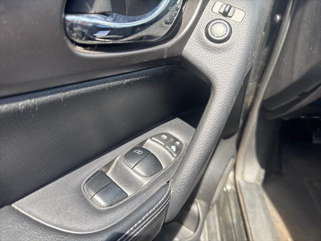 used 2015 Nissan Rogue car, priced at $11,500
