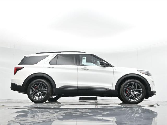 new 2025 Ford Explorer car, priced at $51,340