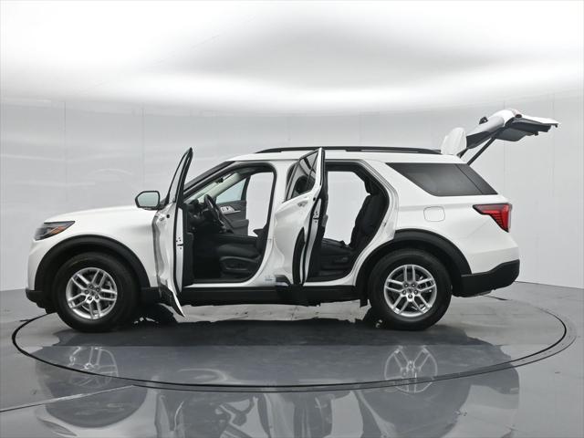 new 2025 Ford Explorer car, priced at $48,005