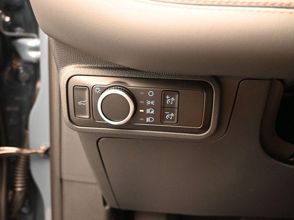 new 2025 Ford Explorer car, priced at $41,140