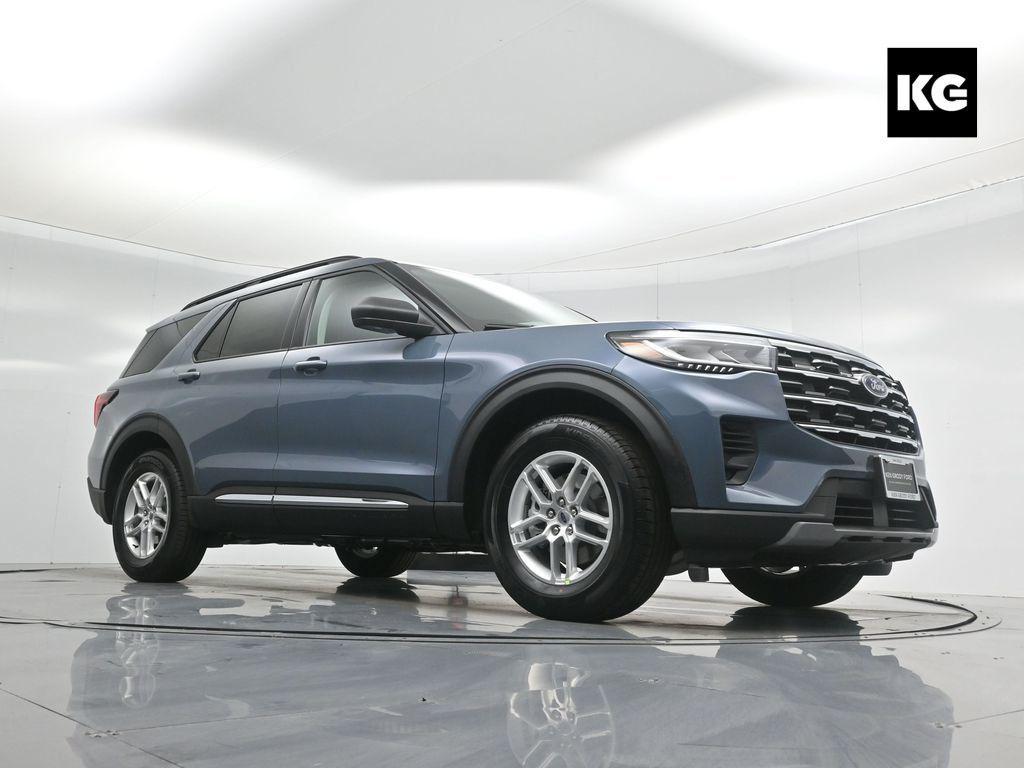 new 2025 Ford Explorer car, priced at $41,140