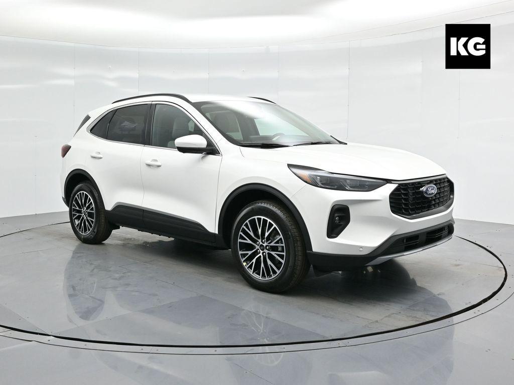 new 2025 Ford Escape PHEV car, priced at $38,555
