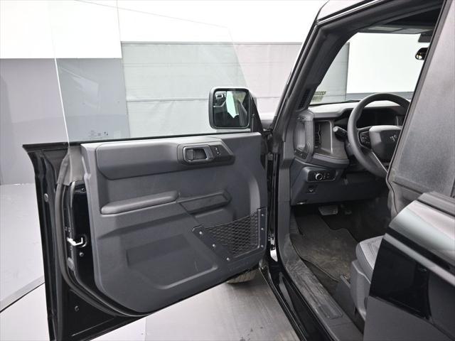 new 2025 Ford Bronco car, priced at $43,580