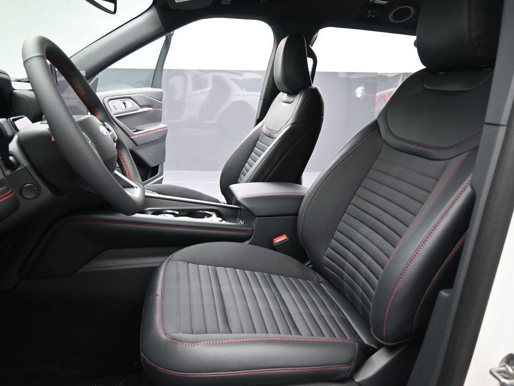 new 2025 Ford Explorer car, priced at $49,330